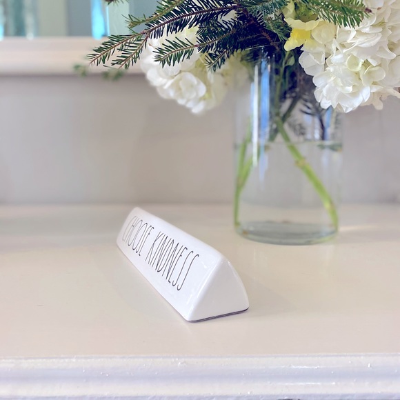 Rae Dunn CHOOSE KINDNESS desk plaque NWT - Picture 2 of 3